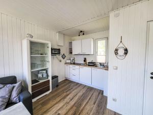Holiday Home Bungalow 33 by Interhome