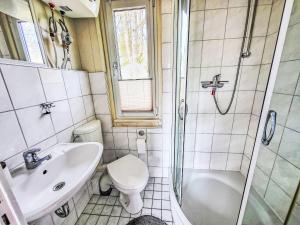 Holiday Home Bungalow 33 by Interhome