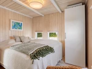 Holiday Home Sybil - 700m from the sea by Interhome