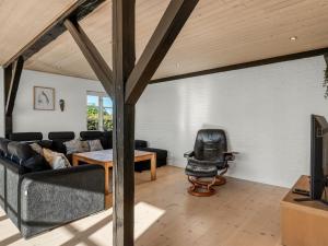 Holiday Home Pauna - 2-5km from the sea by Interhome