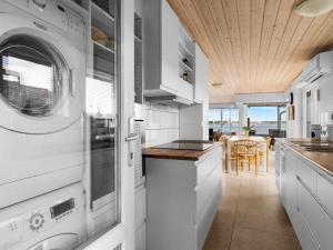 Holiday Home Yngvy - 10m from the sea by Interhome