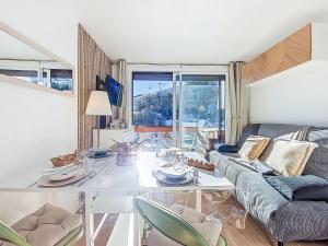 Studio Soyouz Vanguard-107 by Interhome