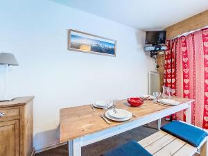 Studio Topaze-1 by Interhome
