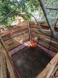 Serenity Tree house, own kitchen, brick pizza oven