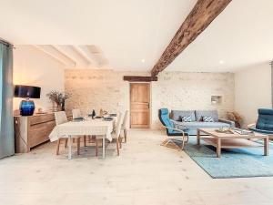 Holiday Home Ile dAix by Interhome