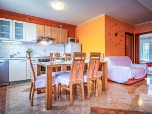 Apartment Kastell-4 by Interhome