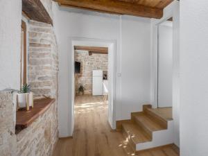 Holiday Home Courtyard Ivini by Interhome