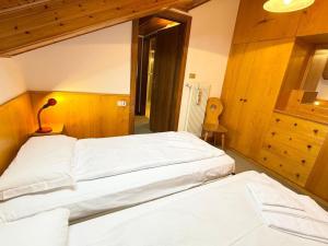 Apartment Roacia-5 by Interhome