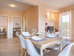 Apartment Mistral-2 by Interhome