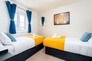 3 Bed house with 6 Beds Driveway and Garden