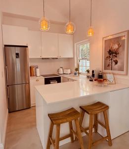 Elevené - one bedroom cottage with private pool