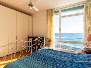 Holiday Home Capo Pino tra le Onde by Interhome