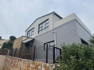 Sands Castle - Glen Marine