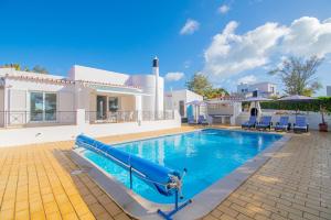 61 vdm - Superb villa on Vale do Milho with heated