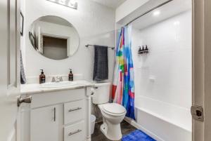 Color Pop Bungalow 3B 2B KING