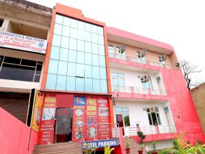 Hotel O Punjab Residency