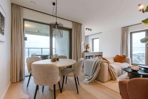 Luxury Seaview Stay with Free Private Parking