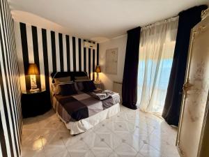 Sebs Flat - Home of the Sun & Colors, Free Wi-Fi , AC, SmartTV