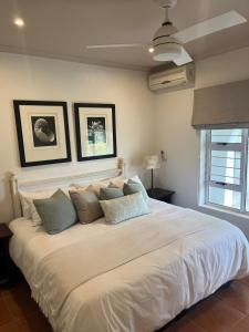 60 metres from the beach is 500 Hove Crescent