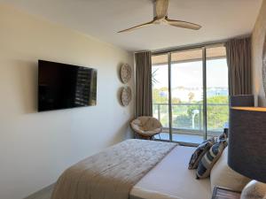 Luxurious 3BDR Salgados Flat with Pool by LovelyStay