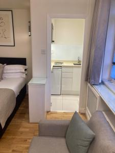 NELL GWYNN HOUSE - Cosy Studio Apartment, Sloane Square, London