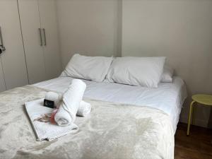 Apto p4 pessoas + Garagem • Perto de tudo