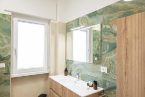 Casa del Mar - Modern 3BR - 100m to Beach