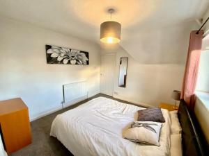 Spacious 3BR Home with Garden and Parking