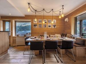 Grand appartement Meribel, au pied des pistes, parking inclus - FR-1-355-143