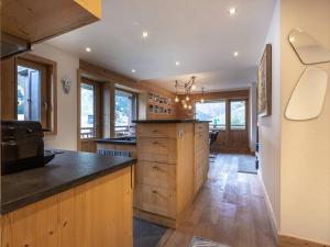 Grand appartement Meribel, au pied des pistes, parking inclus - FR-1-355-143