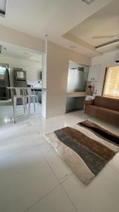 Crystal Avenue - Aurafarm stay by Hosana Hospitality