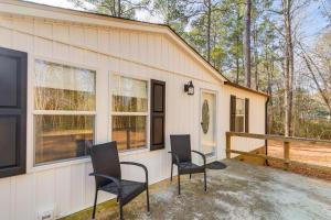 Coastal Retreat Near Camp Lejeune, Dogs Welcome!