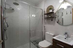 Townhouse with Rooftop Terrace in Olhão