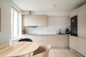 City Center, Light & Modern Apartment