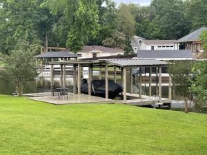 Pilots Cove Lake House