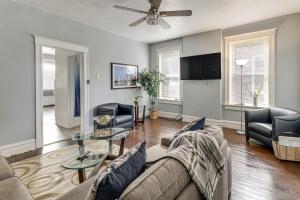 Walk to Carondelet Park Quiet Couples Getaway