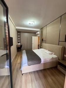 Raid Luxury Apartment