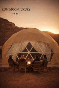 RUM MOON lUXURY CAMP