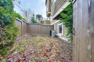 2 Mi to Lumen Field and World Cup! Seattle Townhome