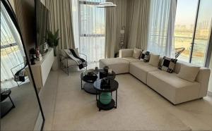 Private Room in Upscale Burj Vista Downtown with Burj Khalifa View