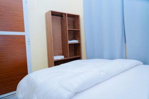 Lake Zone Apartments