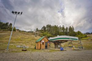 Polaris Lodge by StayIn