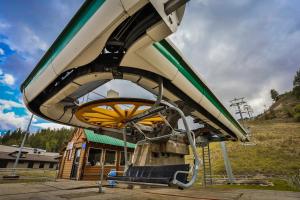 Polaris Lodge by StayIn