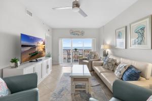 Large Gulf Unit Beach Views - Crimson #203