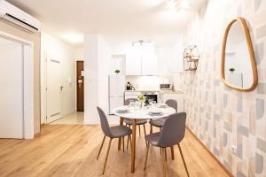 Comfy - Modern - Downtown