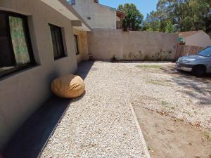 CASA CHALET con PARQUE