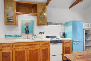 Be A Nomad - Pool Access Studio Apartment - Jacksonville Beach Couples