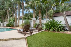 Be A Nomad - Pool Access Studio Apartment - Jacksonville Beach Couples