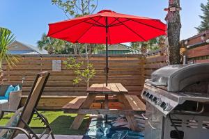 Luxurious Private Pool, Beach Walk WPrivate Acces