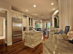 Villa Waterfront Luxury